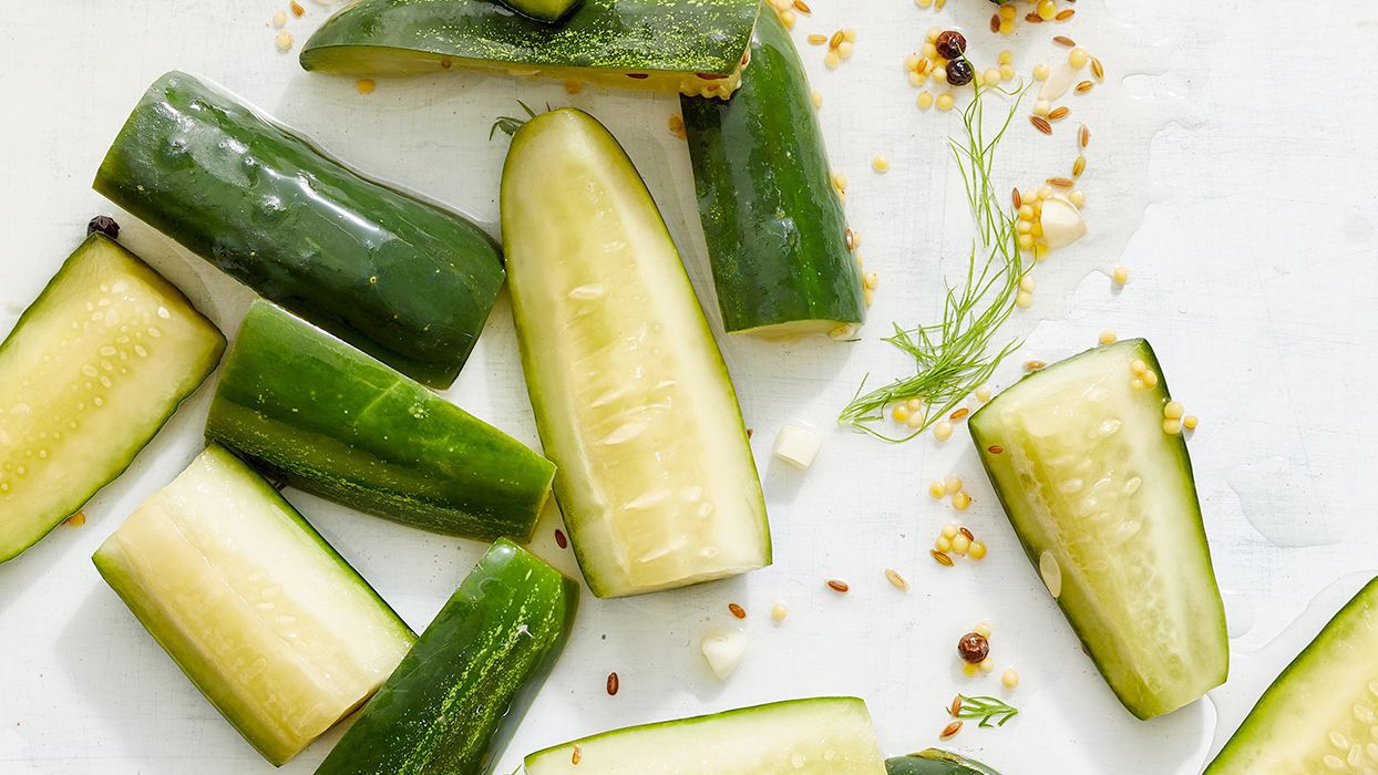 Why Half Sour Pickles Are the Best: Deli Crunch vs. Vinegar